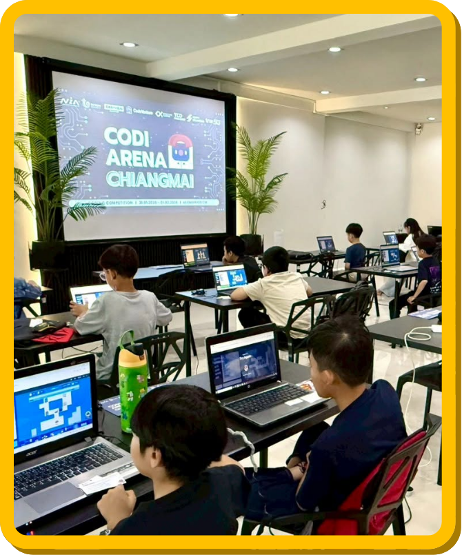 บรรยากาศเด็ก ๆ เขียนโค้ดในห้องแข่งขัน Codi Arena เชียงใหม่